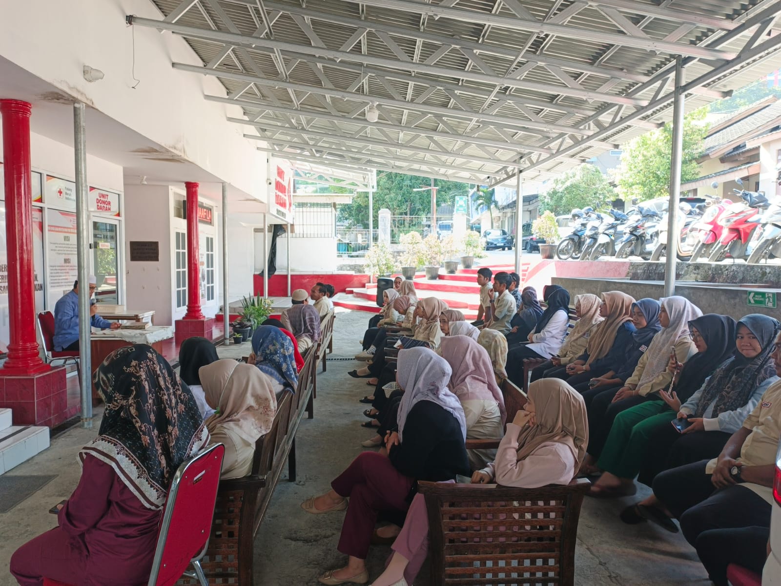 Kegiatan Ceramah Agama Ramadhan Pegawai UDD PMI Kota Bukittinggi