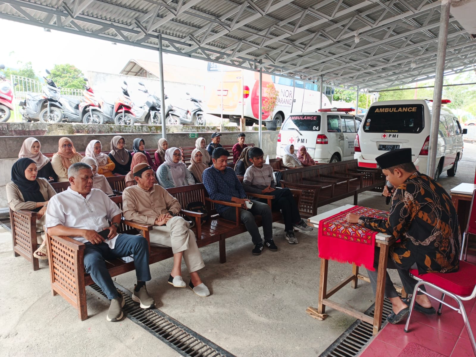 Kegiatan Ceramah Agama Pegawai UDD PMI Kota Bukittinggi
